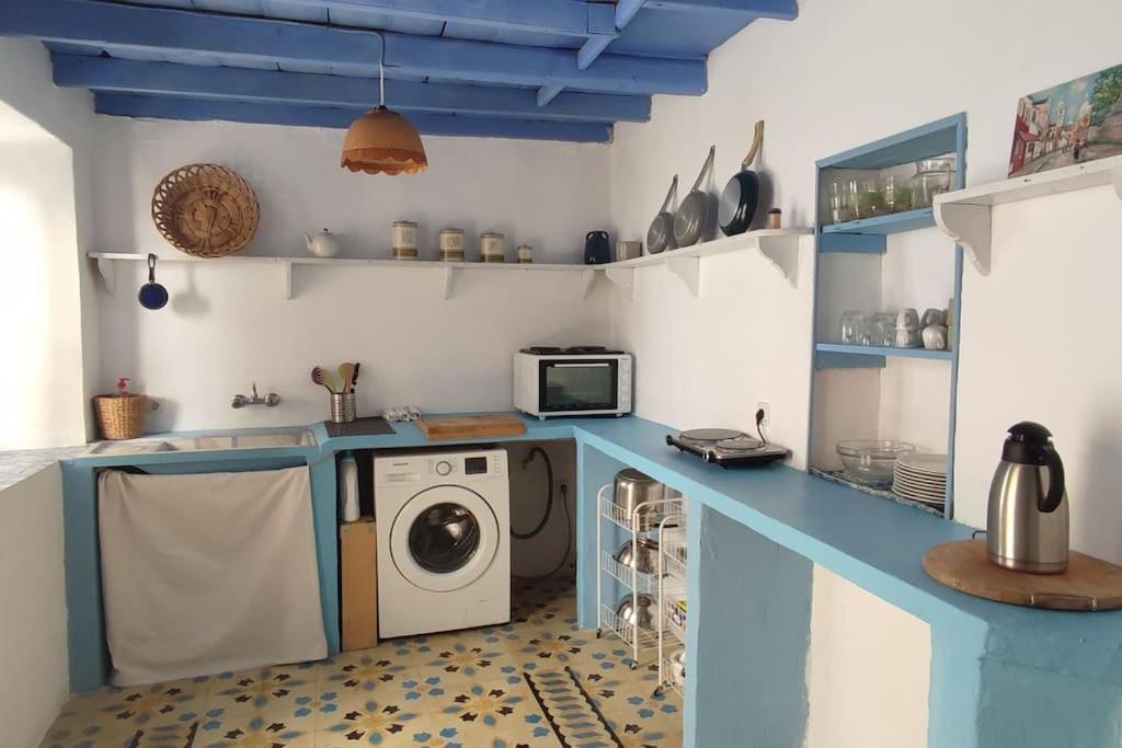 Rhodes City Town House With Rooftop Jacuzzi מראה חיצוני תמונה