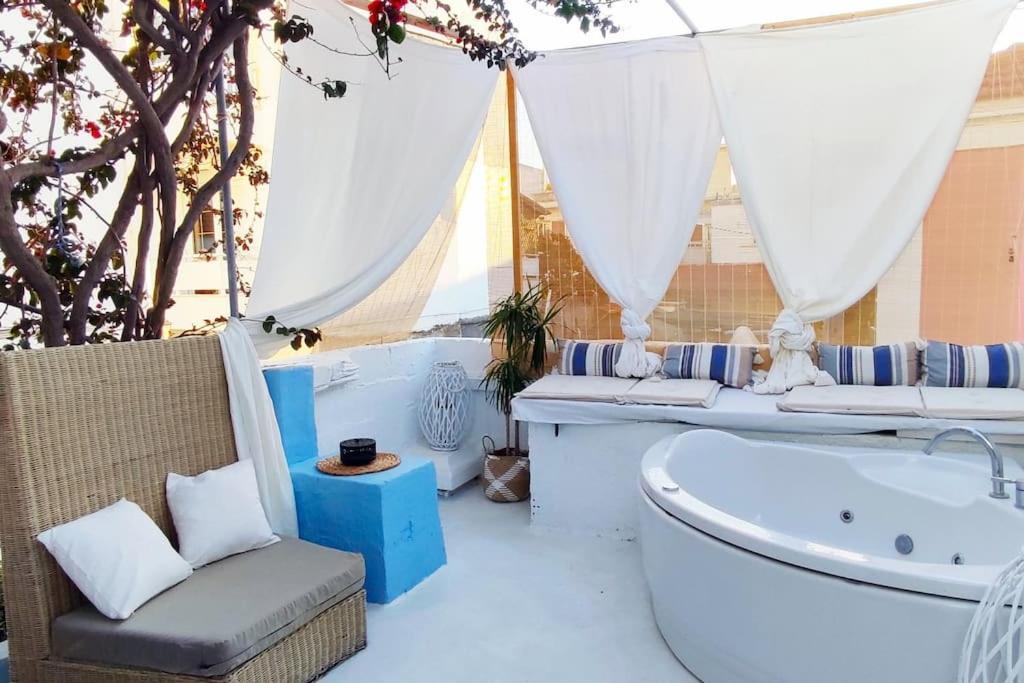 Rhodes City Town House With Rooftop Jacuzzi מראה חיצוני תמונה